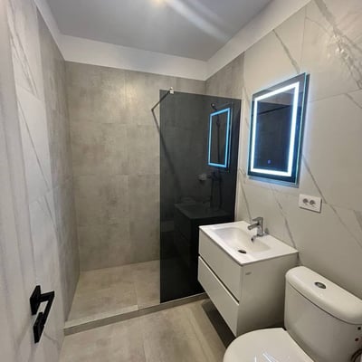 Cozy Apartment with Parking for Rent, Bucharest, Romania