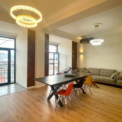 Location d'un appartement spacieux, 85 m², Batumi, Géorgie