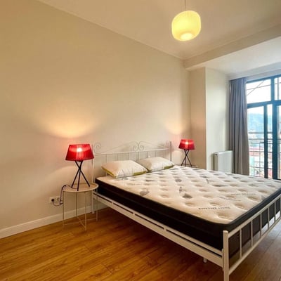 Location d'un appartement spacieux, 85 m², Batumi, Géorgie