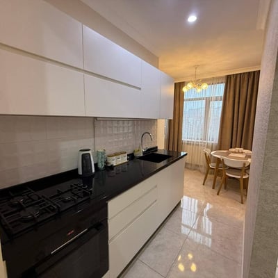 Location d'un appartement douillet et meublé, 70 m², Batumi, Géorgie