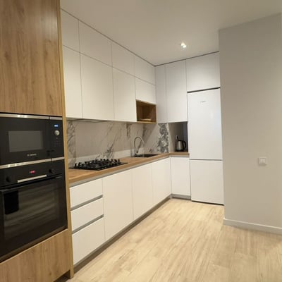 Vermietung einer komfortablen, vollmöblierten Wohnung, 62 m², Black Sea Tower, Batumi, Georgien