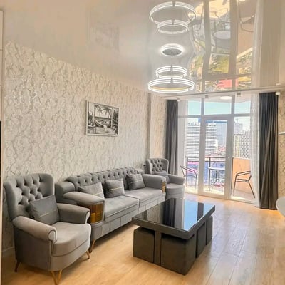 Alquiler de apartamento acogedor y completamente amueblado con vista al mar, 60 m², Batumi, Georgia