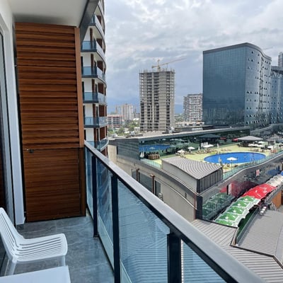 Alquiler de apartamento acogedor con vista panorámica, 50 m², Metro City, Batumi, Georgia
