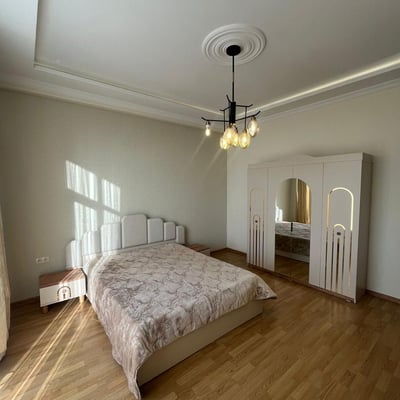 Alquiler de apartamento espacioso, elegante, 147 m², Batumi, Georgia