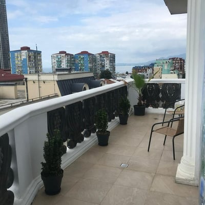 Alquiler de apartamento espacioso, elegante, 147 m², Batumi, Georgia
