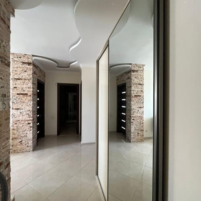 Alquiler de apartamento espacioso, elegante, 147 m², Batumi, Georgia