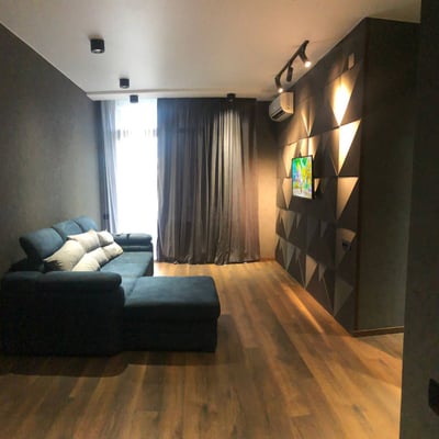 Location d'un appartement lumineux et meublé, 55 m², Vieux Batoumi, Batoumi, Géorgie