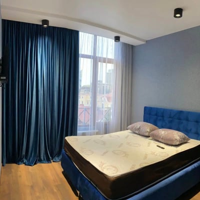 Location d'un appartement lumineux et meublé, 55 m², Vieux Batoumi, Batoumi, Géorgie