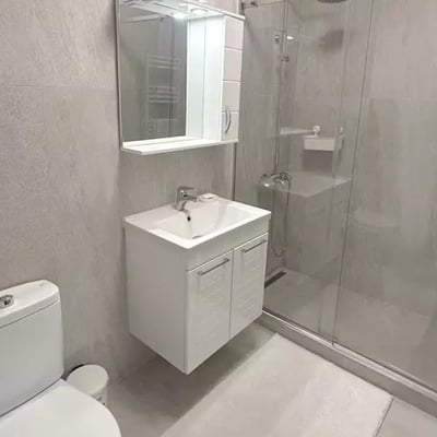 Location longue durée d’un appartement, 69 m², dans le quartier Campus – Université Ovidius, Constanța, Roumanie