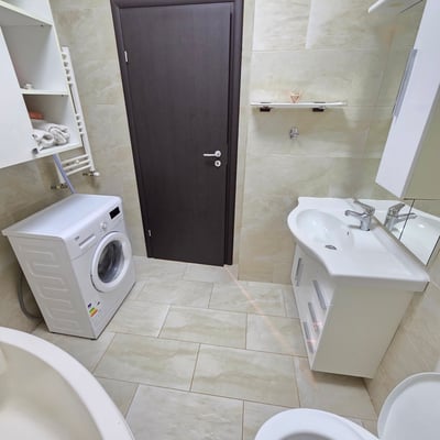 Alquiler de un acogedor apartamento de 2 habitaciones, Militari Residence, sector 6, Bucarest, Rumanía
