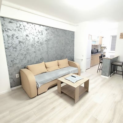 Alquiler de un apartamento amueblado de dos habitaciones con plaza de aparcamiento, Sector 6, Bucarest, Rumanía