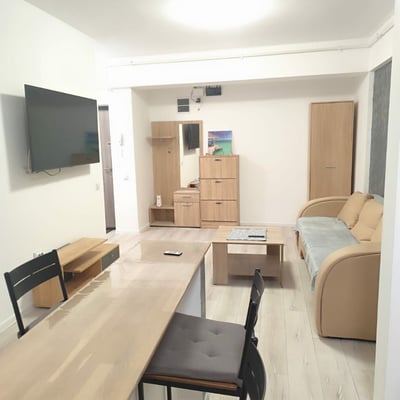 Alquiler de un apartamento amueblado de dos habitaciones con plaza de aparcamiento, Sector 6, Bucarest, Rumanía