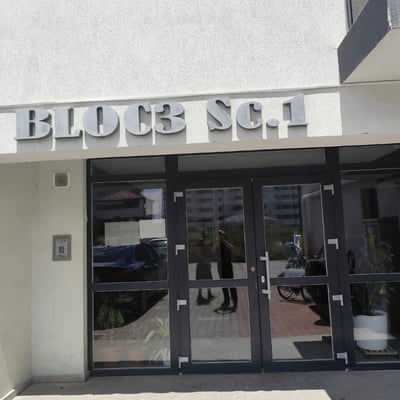 Alquiler de un apartamento amueblado de dos habitaciones con plaza de aparcamiento, Sector 6, Bucarest, Rumanía