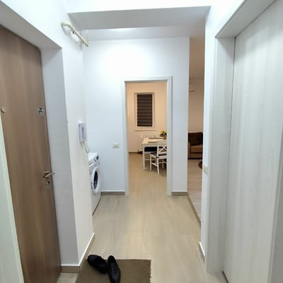 Alquiler de un apartamento amueblado de dos habitaciones con cocina independiente, Sector 6, Bucarest, Rumanía