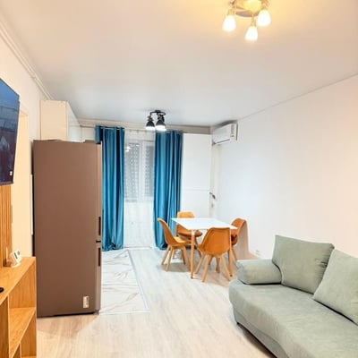 Аренда светлой меблированной двухкомнатной квартиры, сектор 6, Бухарест, Румыния