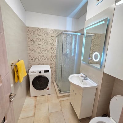 Miete einer möblierten Einzimmerwohnung, Bukarest, Sektor 6, Rumänien