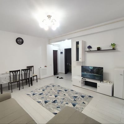Helle und gemütliche 2-Zimmer-Wohnung zur Miete in Militari Residence, Bukarest