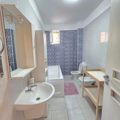 Appartement cosy et meublé à louer, Bucarest, Roumanie