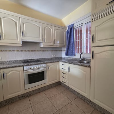 Comfortable, furnished apartment in Los Cristianos for rent, Tenerife, Spain