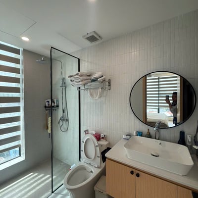 Sehr begehrte 2-Zimmer-Eckwohnung mit herrlichem Flussblick in Da Nang zu vermieten, Vietnam