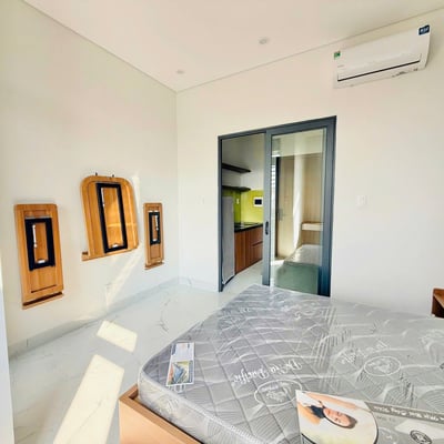 Miete einer brandneuen Wohnung mit großem Balkon, Lien Chieu, Da Nang, Vietnam