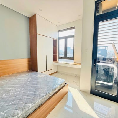 Alquiler de un apartamento a estrenar con un amplio balcón, Lien Chieu, Da Nang, Vietnam