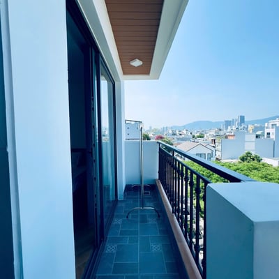 Moderne Wohnung mit großem Balkon zur Miete in Strandnähe, Da Nang, Vietnam