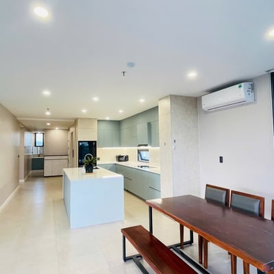 Modern furnished apartment with balcony for rent, 180 m², Da Nang, Vietnam