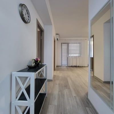 Alquiler de apartamento nuevo, moderno, Constanta, Rumania