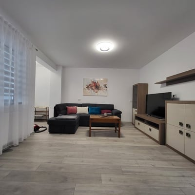 Alquiler de apartamento nuevo, moderno, Constanta, Rumania