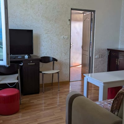Comfortable and furnished apartment with parking for rent, Batumi