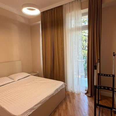 Appartement spacieux 85m² à louer, Batoumi, Géorgie
