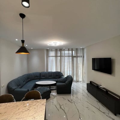 Geräumige moderne Wohnung 80m² zur Miete, Batumi, Georgien