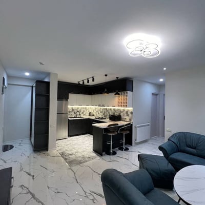 Geräumige moderne Wohnung 80m² zur Miete, Batumi, Georgien