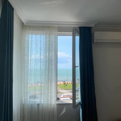 Apartamento 56m² con vista al mar en alquiler, Batumi, Georgia