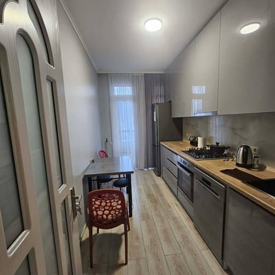 Spacious Apartment 100m² for Rent, Batumi, Georgia