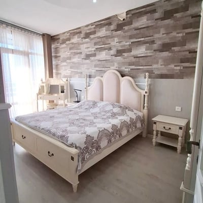 Alquiler de apartamento espacioso 150m² con vistas al mar y al parque, Batumi