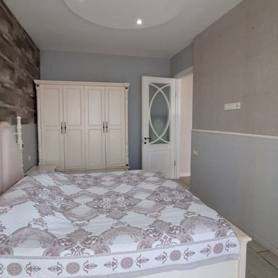 Alquiler de apartamento espacioso 150m² con vistas al mar y al parque, Batumi