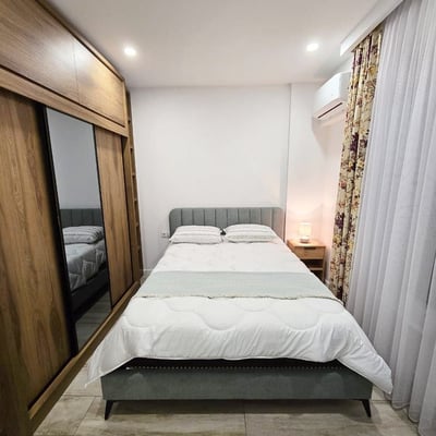 Moderne Wohnung 64m² im Stadtzentrum Altstadt von Batumi zu vermieten