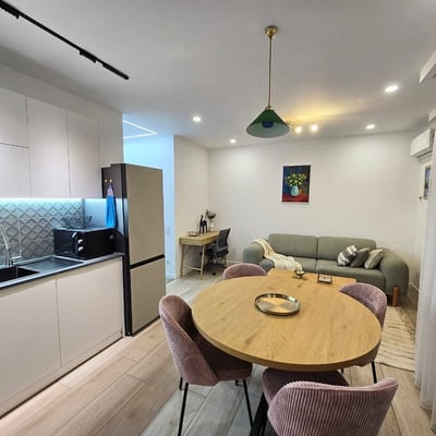 Moderne Wohnung 64m² im Stadtzentrum Altstadt von Batumi zu vermieten