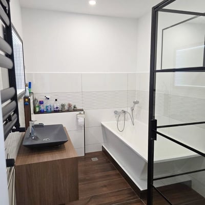 Moderne Wohnung 64m² im Stadtzentrum Altstadt von Batumi zu vermieten