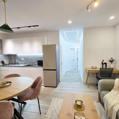 Moderne Wohnung 64m² im Stadtzentrum Altstadt von Batumi zu vermieten