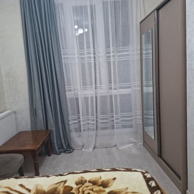 Сдаётся в аренду меблированная квартира (55м²) с видом на горы, Батуми, Грузия