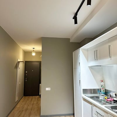 Сдаётся в аренду современная квартира (45м²) с видом на горы, Батуми, Грузия