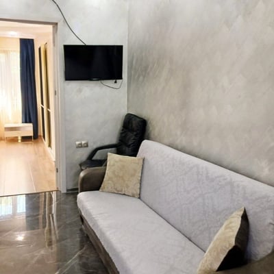 Сдаётся в аренду меблированная квартира (60м²) в частном доме, Батуми, Грузия