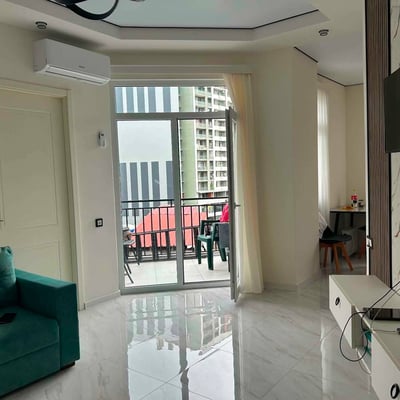 Сдаётся в аренду уютная и современная квартира (45м²) в Батуми, Грузия