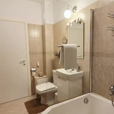 Location longue durée d’un appartement de 2 pièces, 75 m², à Bucarest, Roumanie
