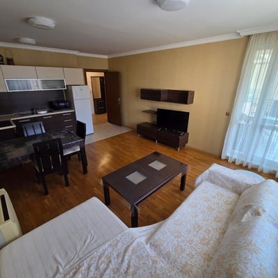 Аренда светлого 2-комнатного апартамента в районе Св. Константин и Елена, Варна, Болгария