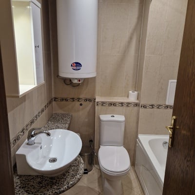 Аренда светлого 2-комнатного апартамента в районе Св. Константин и Елена, Варна, Болгария