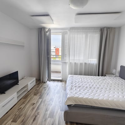 Compact Studio 28m² for Rent, Bratislava, Slovakia